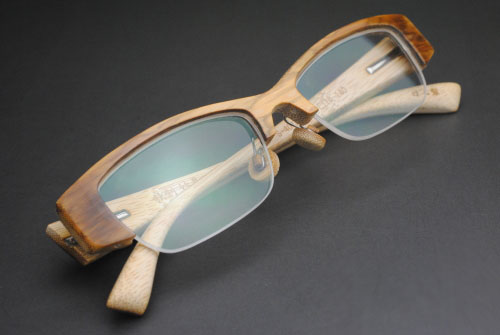 ������73��