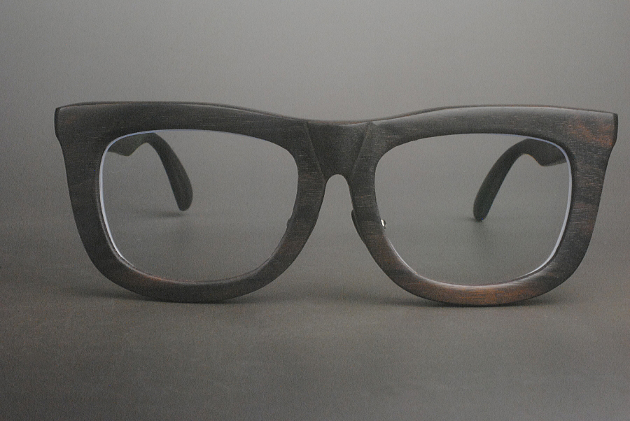 オーダーメイド眼鏡フレーム　黒檀フレームの写真2