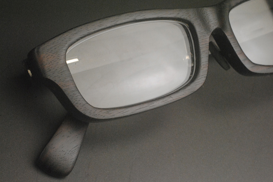 オーダーメイド眼鏡フレーム　黒檀フレームの写真5