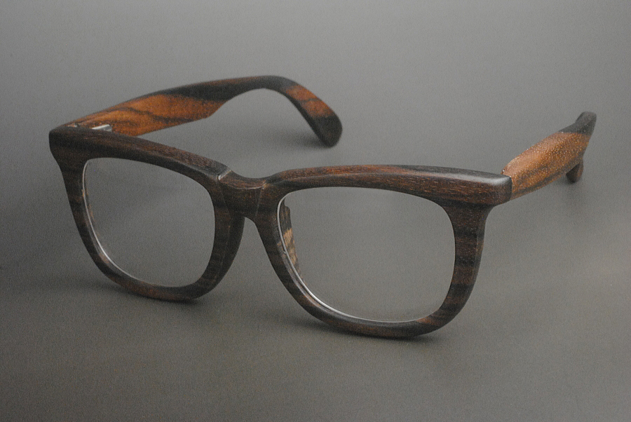 木製眼鏡フレーム　職人謹製　鯖江市産　黒檀